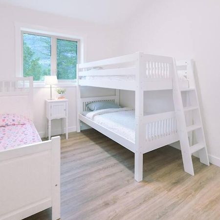 אינברמיר Oasis Getaway, Mins To Lake, King Bed, Dbl Garage מראה חיצוני תמונה
