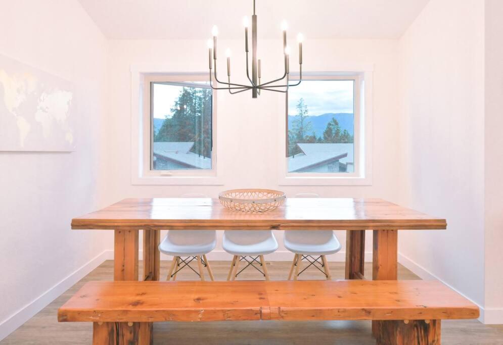 אינברמיר Oasis Getaway, Mins To Lake, King Bed, Dbl Garage מראה חיצוני תמונה