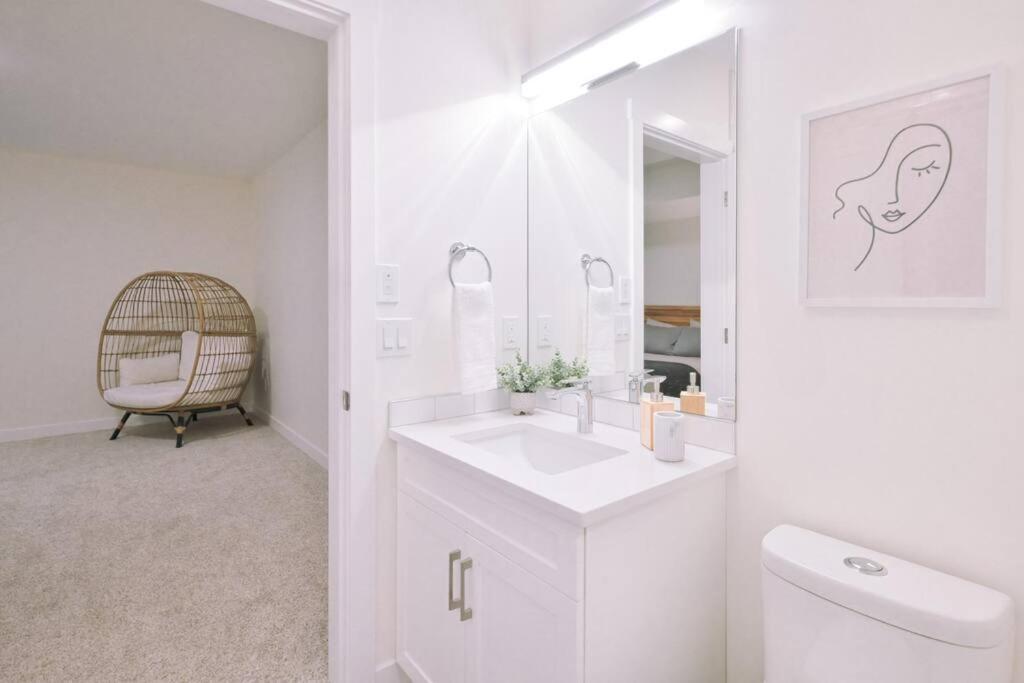 אינברמיר Oasis Getaway, Mins To Lake, King Bed, Dbl Garage מראה חיצוני תמונה